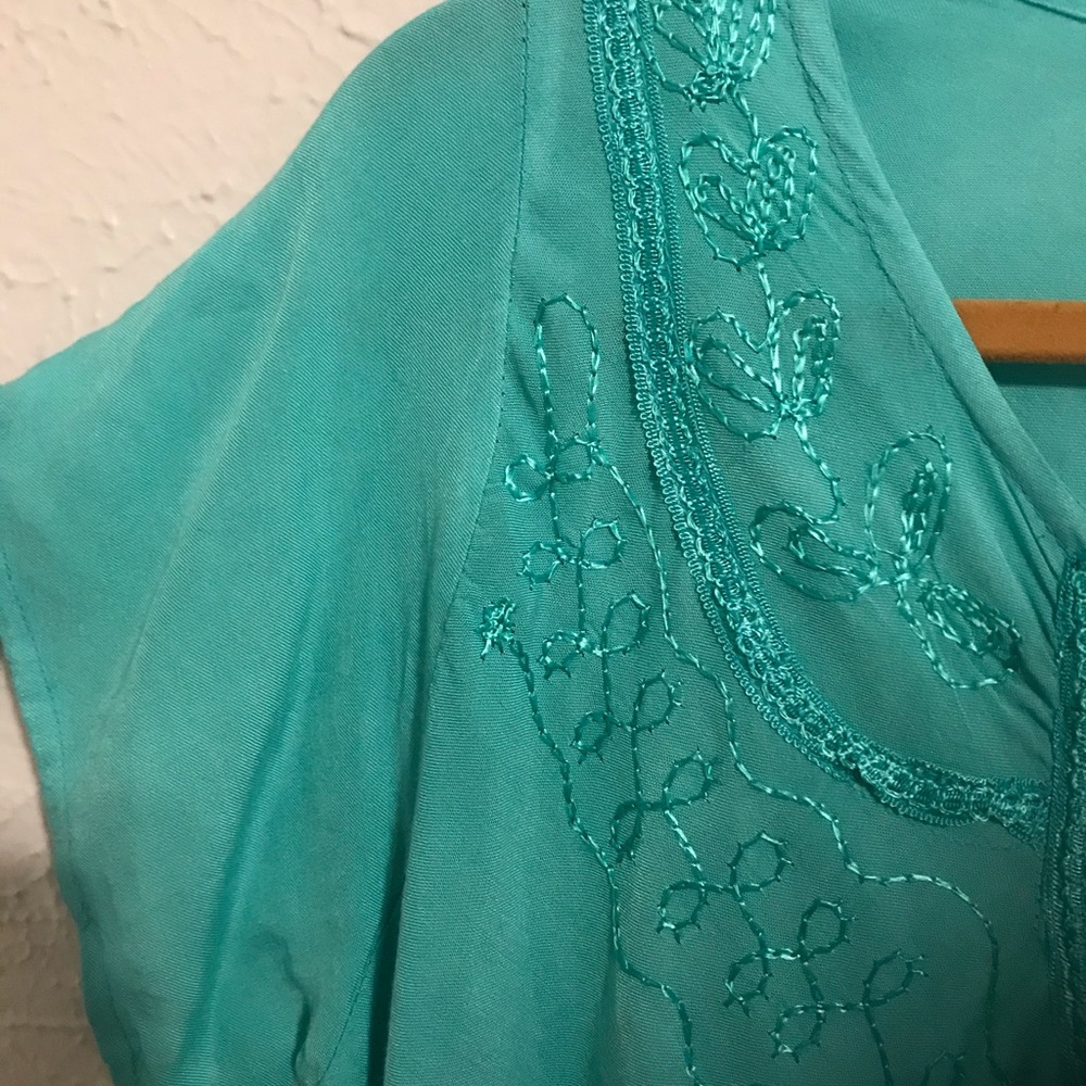 Blouse - Picture 8 of 8